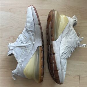 White and Gum Sole Nike 270 Men Sz 11